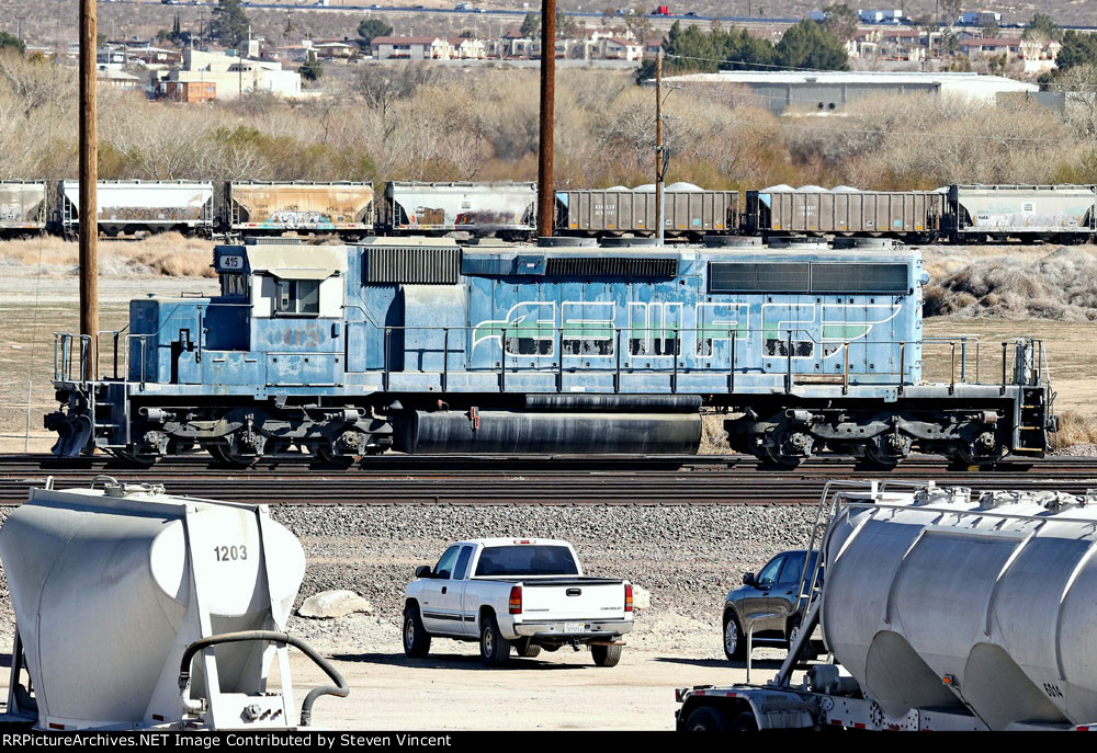 Southwest Portland Cement VMV SD40M-2 #415 switching.